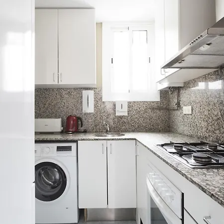 Priority Fira Apartments