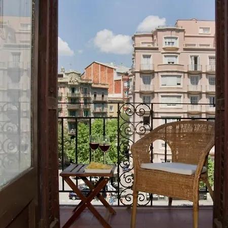 Priority Fira Apartments