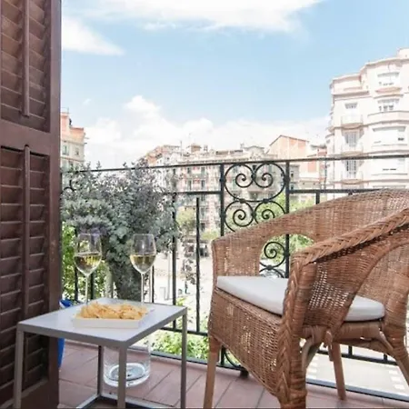 Priority Fira Apartments Apartment