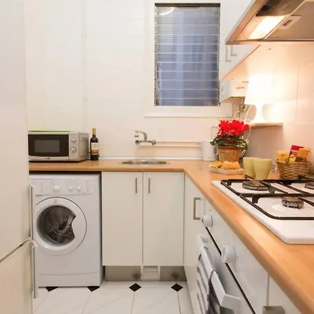 Priority Fira Apartments *