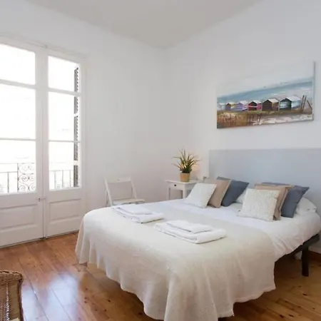 Priority Fira Apartments Apartment